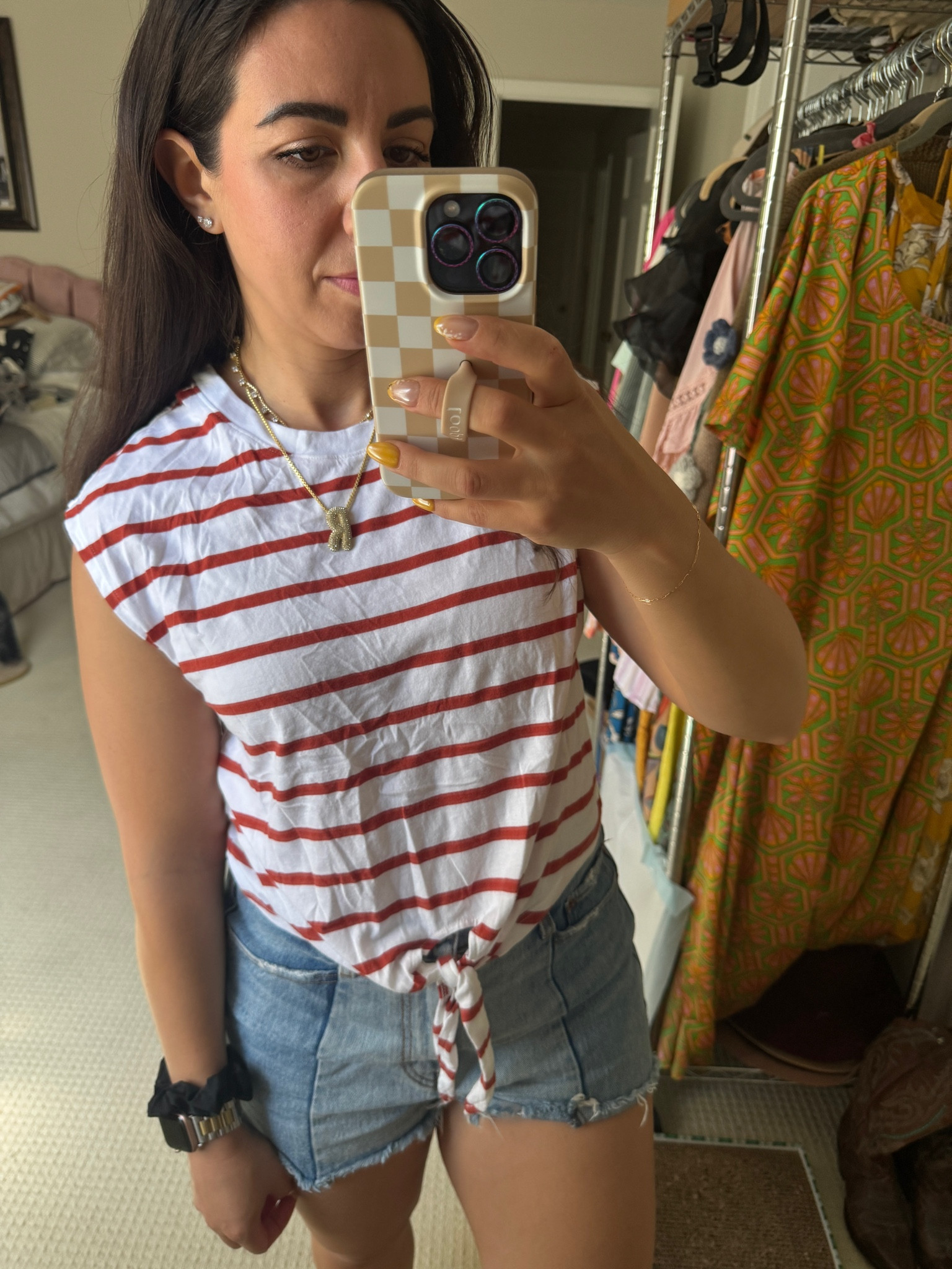 Really love this old navy top! Pretend it isn’t wrinkled. 

#LTKFindsUnder50 #LTKSaleAlert #LTKStyleTip