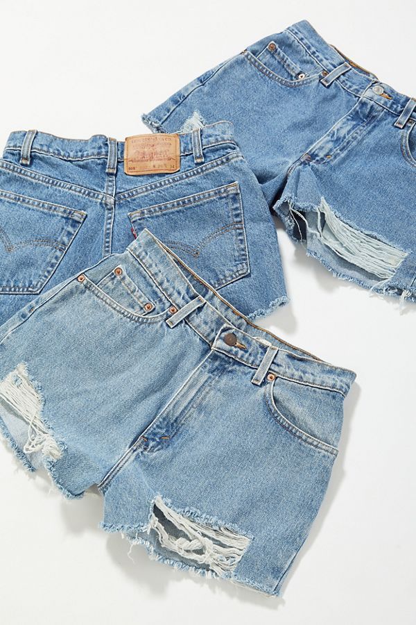 Urban Renewal Recycled Levi’s Low Rise Slouchy Short | Urban Outfitters (US and RoW)