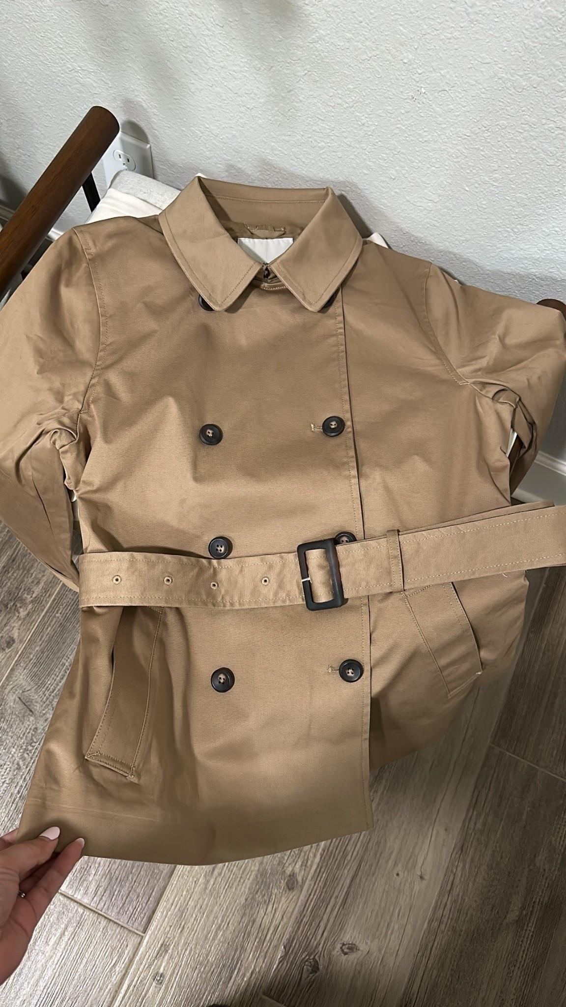 Short Trench Coat 🧥 

#LTKSpringSale #LTKootd #LTKMidsize