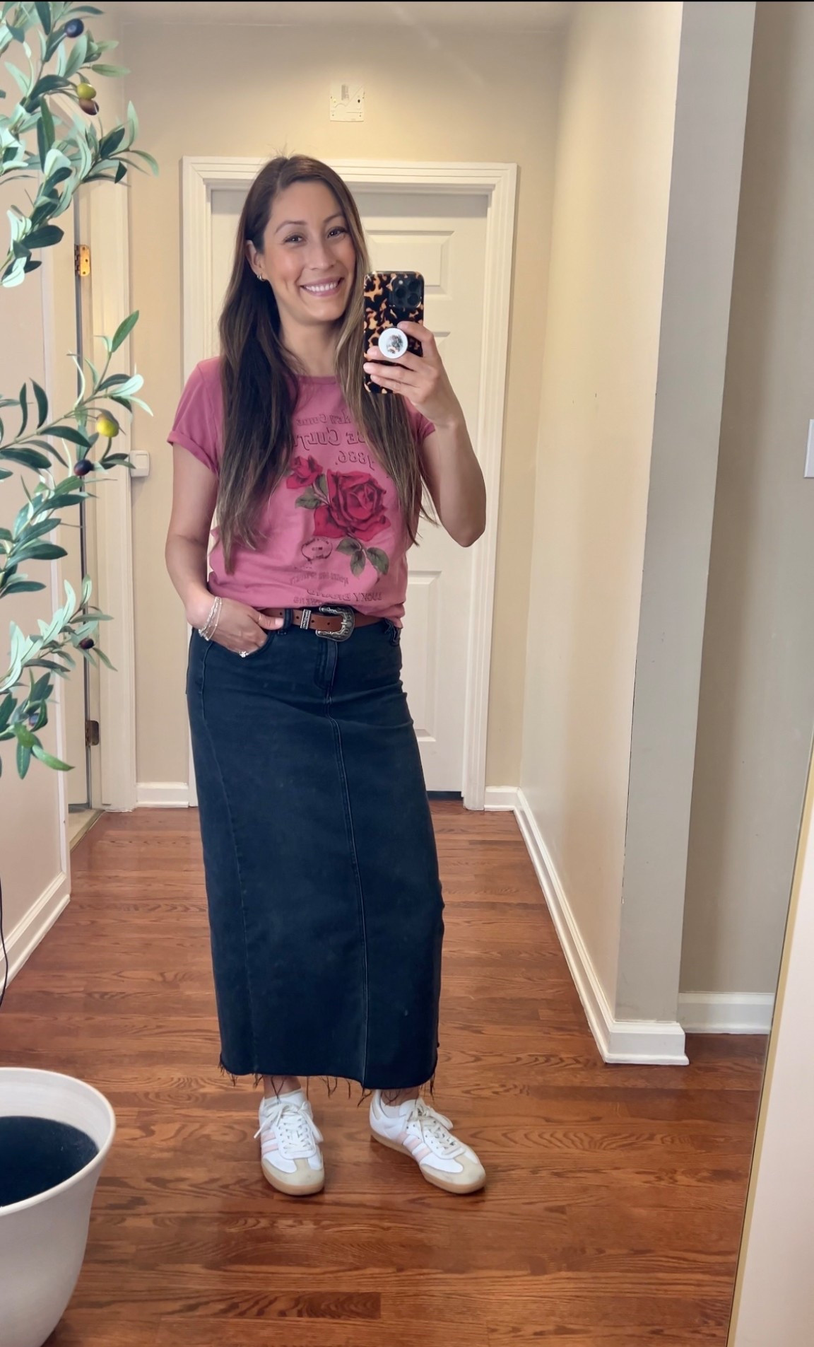 Casual fit check for our valentines homeschool potluck❤️
Wearing:
Sz small shirt 
X small skirt 
Sz medium belt 
Sz 9 shoes  💃🏻
#denimskirt #grahictshirt #springoutfit #valentineoutfit 

#LTKSaleAlert #LTKValentine #LTKmomlife