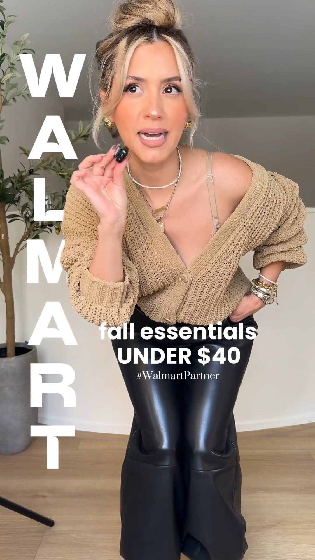 #WalmartPartner @walmart seriously has BEST fall finds everrr 🙊 #walmartfashion @walmartfashion 

I'm wearing size SMALL/size 4 



#LTKU #LTKStyleTip #LTKFindsUnder50