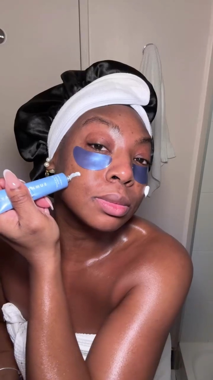 A Reminder to make some time for yourself 💕✨

All products will be linked in my stories/highlights 

#skinfluencer #wellnessuk #beautycreator #selfcareritual #nighttimeroutine @persskincare @thenimetyou @spacenk @renskincare @ritualscosmetics @sephorauk @summerfridays @caudalie @fentyskin @cultbeauty 

Skincare, skincare routine, night time routine, selfcare routine, bedtime routine, selfcare.