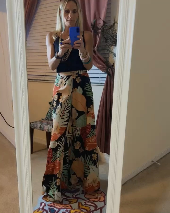 Tropical Date night

#LTKOver40 #LTKmomlife #LTKootd