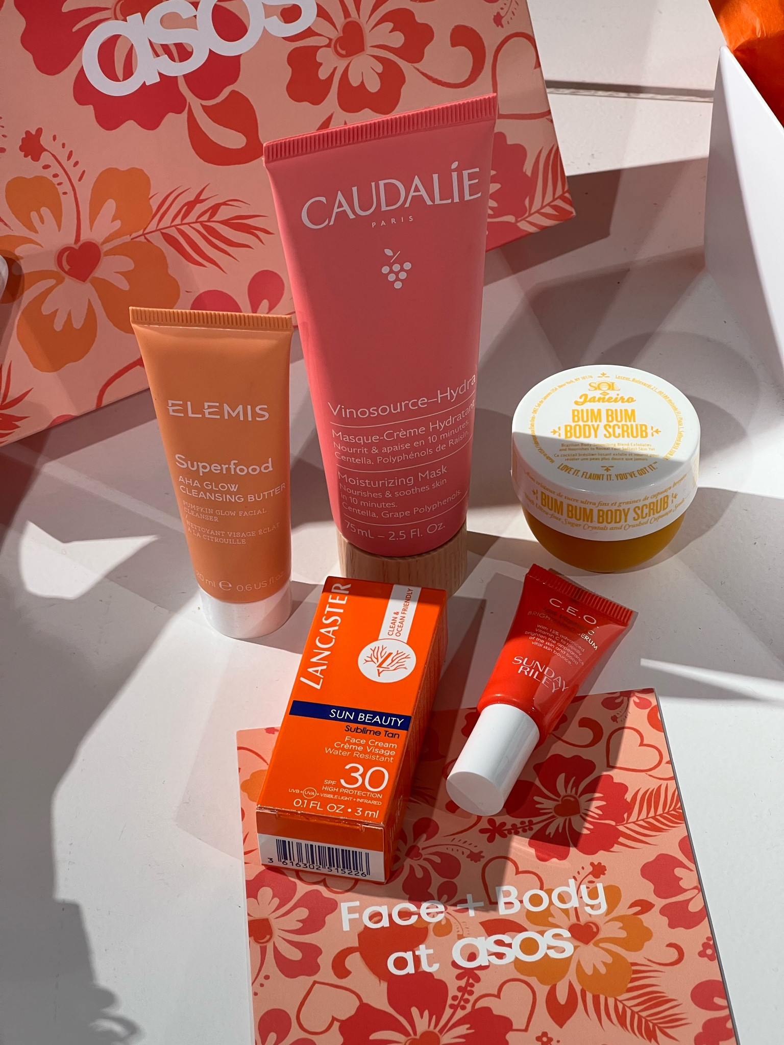 beauty box 
ASOS beauty box 
Summer glow
Makeup must haves 
Skincare routine 


#LTKbeauty #LTKsalealert #LTKunder50