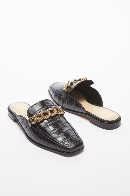 VINCE CAMUTO Rachey Chain Flat | EVEREVE | Evereve