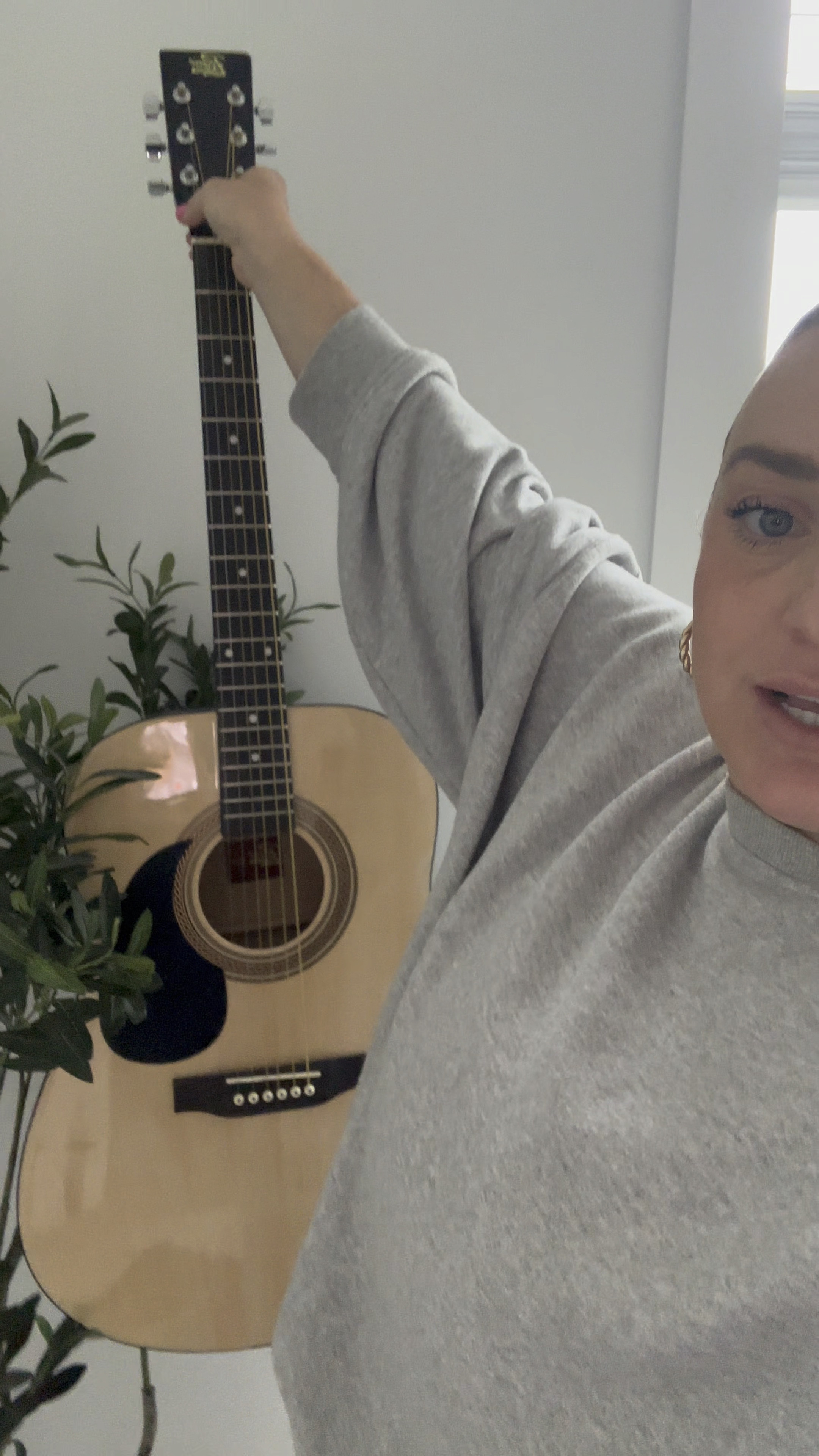 Comment what I should put on this wall, my guitar signed by George Straight or photo frames? 

.

Target Circle Week
Home Decor
Luxury hotel bed setup
Minimal bedroom decor

#LTKxTarget #LTKfindsunder50 #LTKhome