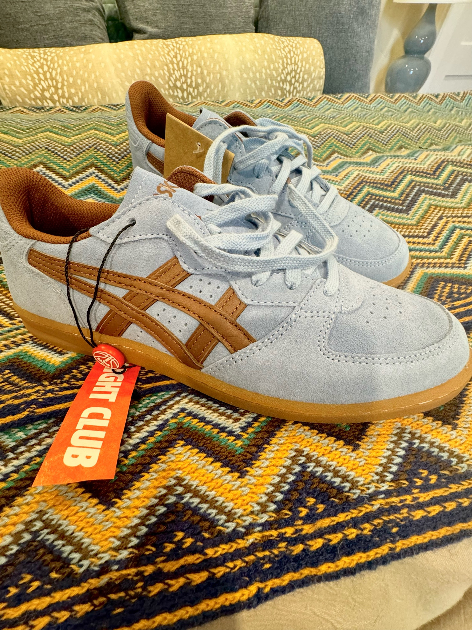 Ok I am obsessed with these Asics.
The blue and brown color way is chefs kiss! I am immediately going to wear with some baggy denim and a crisp white or blue button down. Oh also, they are men’s but I just sized down. Nobody is gonna know lol 

#LTKShoeCrush