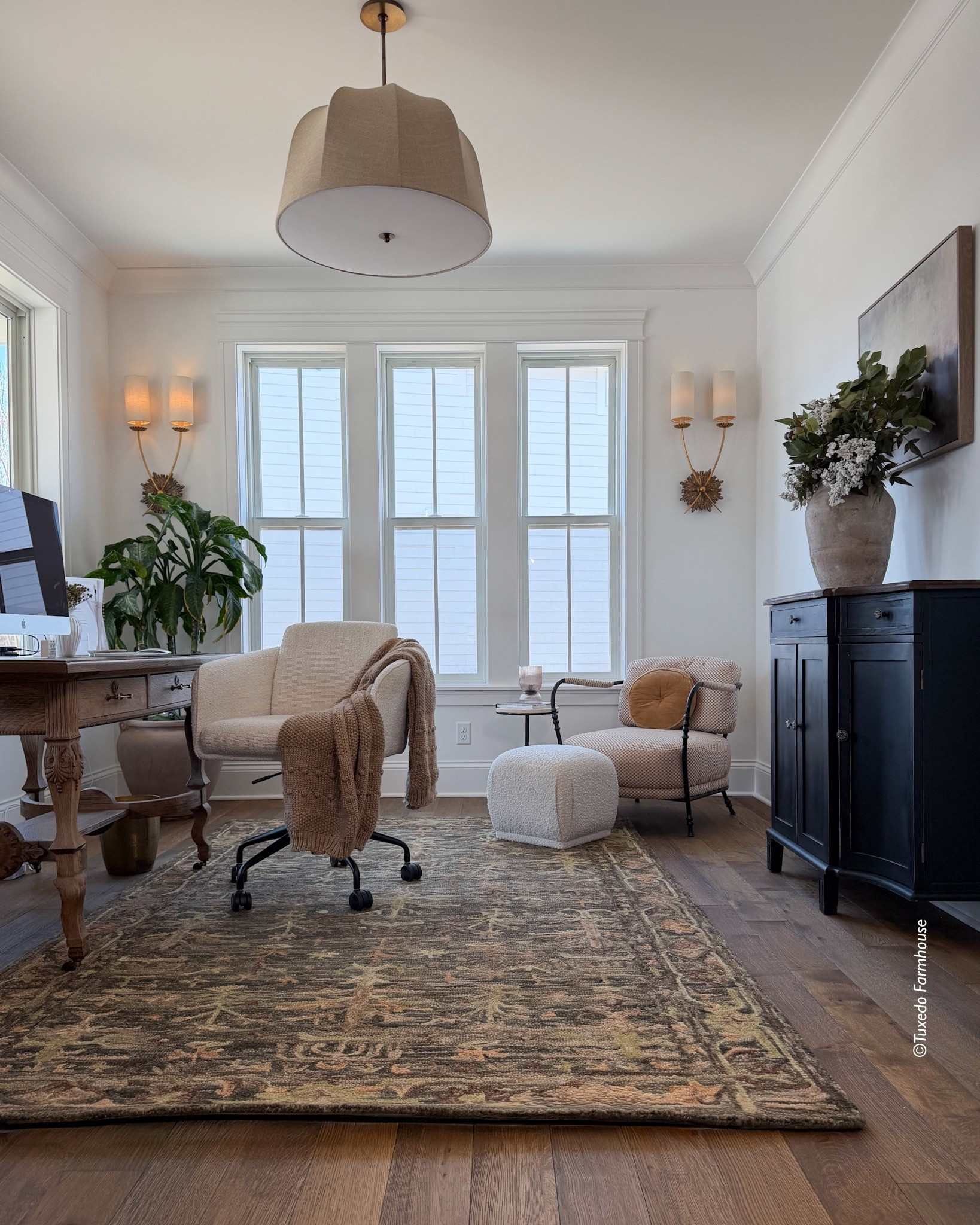 Ohhh, it’s so pretty! Check out my new office rug from @joonloloi. It’s the Shandon Hand-Tufted Wool Rug. It has a thicker pile and gorgeous pattern in olive, neutrals and bits of terracotta. I love the rich, color palette on my wood floors!


#springdecor
#homedecor

#LTKHome #LTKSeasonal