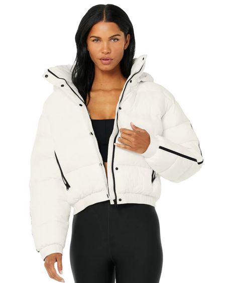 Alo Yoga 
Puffer jacket 
White puffer jacket 
Winter coat 

#LTKSeasonal #LTKstyletip #LTKCyberweek
