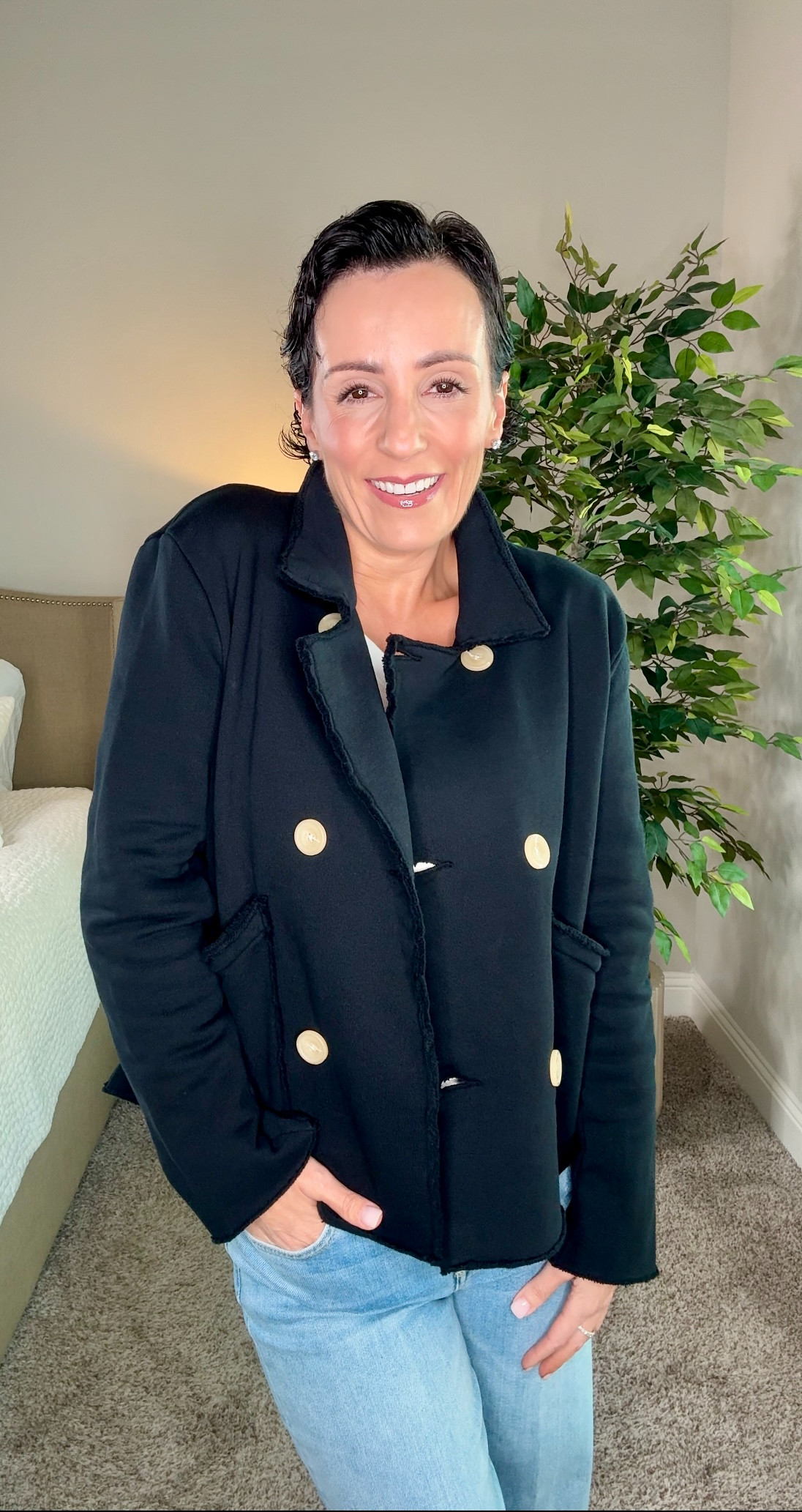 If I could live in cotton every day, I would. These pieces are light, comfortable, and easy to wear from morning to night. @FrankandEileen

#FrankandEileenPartner #WearLoveRepeat  

 