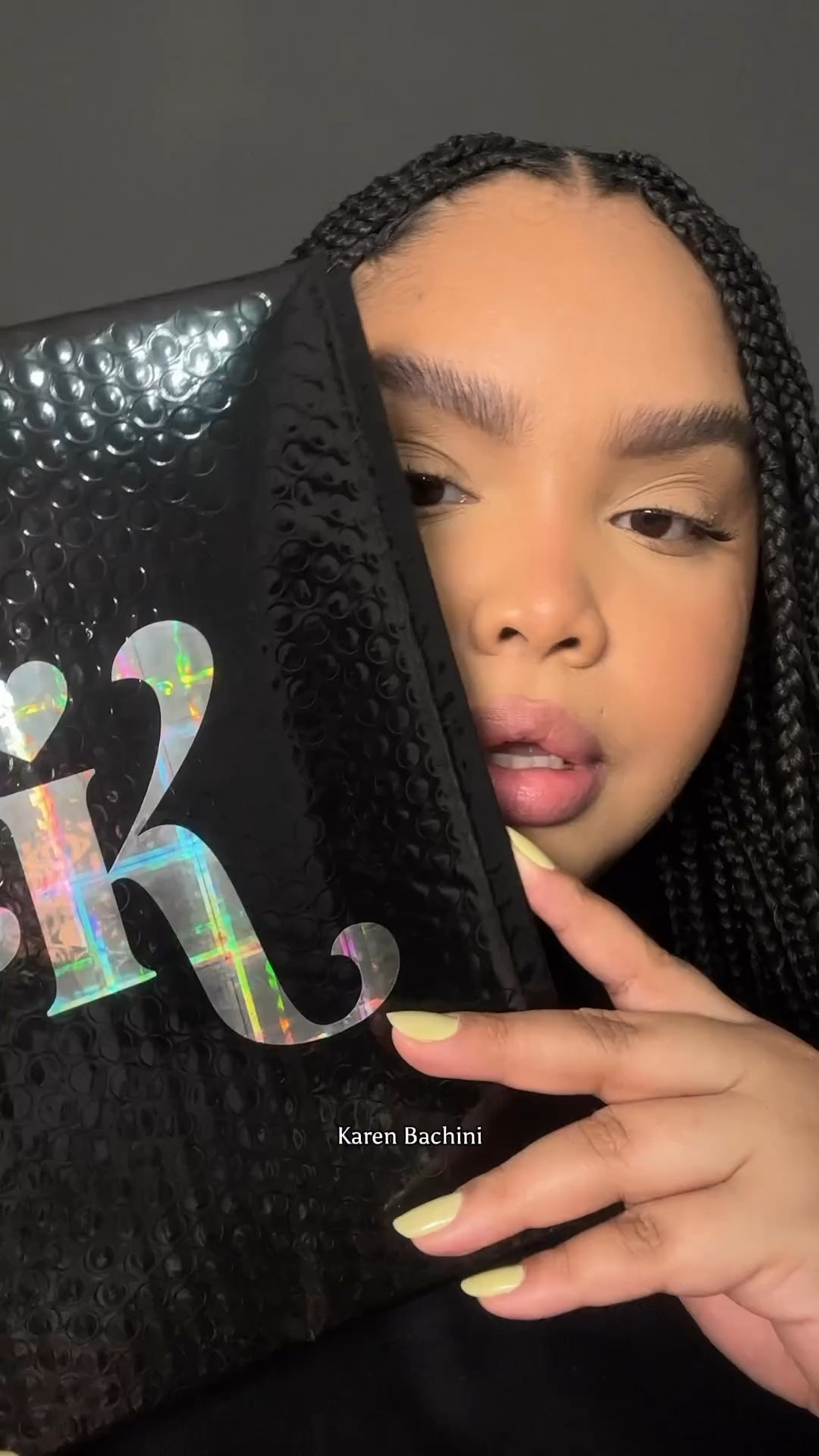 tattoo gloss é uma ótima pedida pra você que quer ficar o dia todo sem se preocupar com batom, amei Karen Bachini!

#LTKbrasil #LTKbeauty