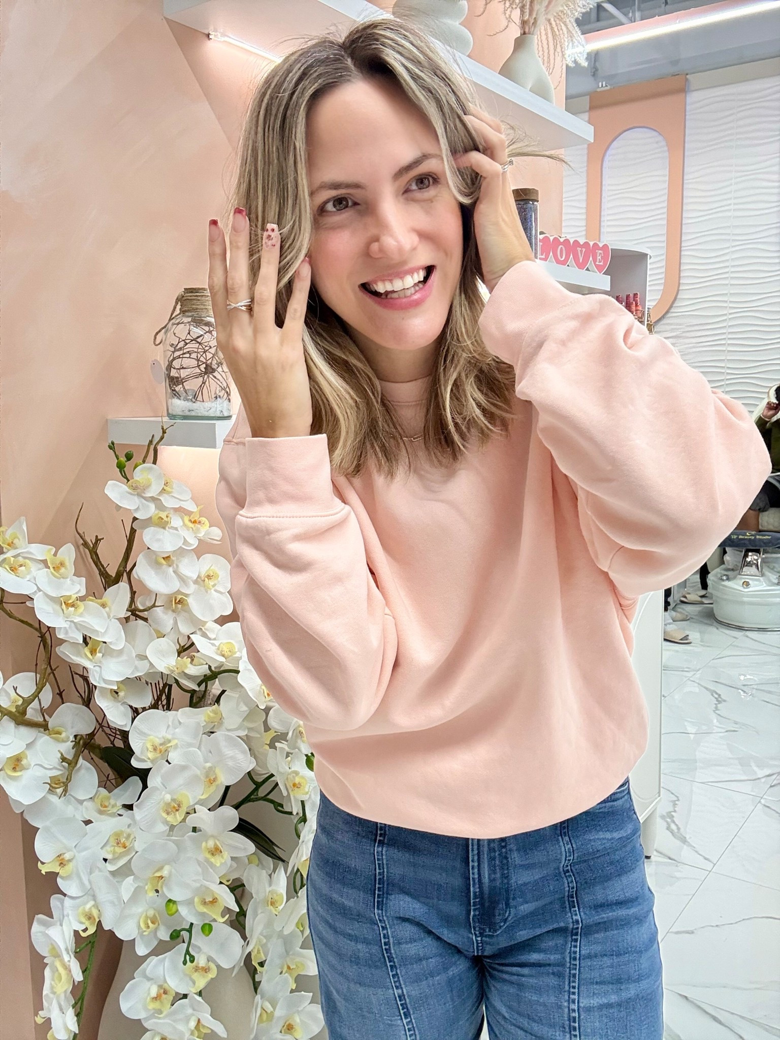 Nike pink sweater for love vibes 💖

#LTKcanada #LTKfamily #LTKdatenight