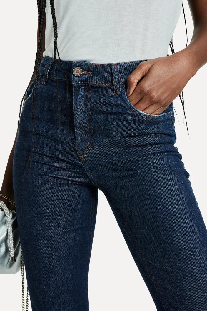 ReversaCalça Azul Reversa Jeans Flare Nina High DarkAdicionar a minha opiniãoR$ 499R$349ou 10x ... | ZZ Mall (BR)