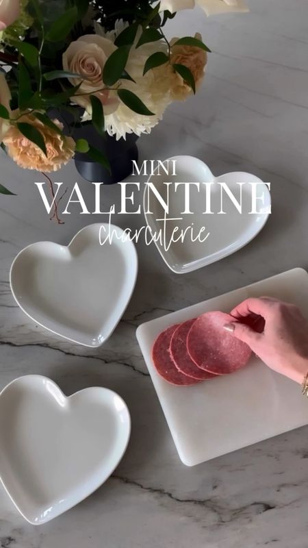 HELLO February…The Month of Love⁣

This is the perfect way to create mini personal size charcuterie plates for the ones that you love. Great for the kids or hosting a party. ⁣

Valentines Day⁣
Charcuterie⁣
Amazon Home⁣
Modern Home⁣
Amazon Favorites

#LTKVideo #LTKSeasonal #LTKGiftGuide