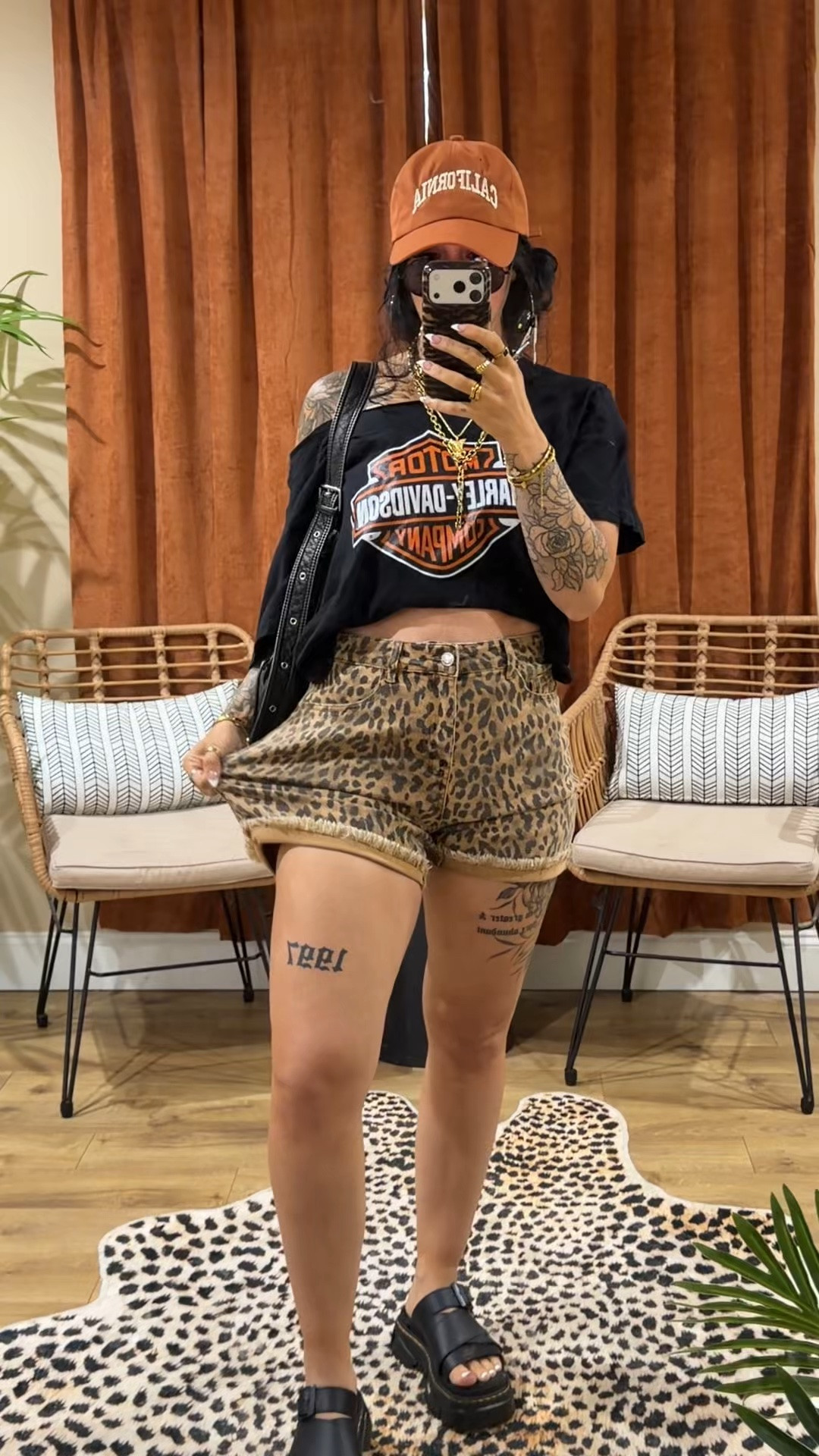 I’m 5’3 & 133 in a small in the shorts shorts run half size big. I ordered a large in the shirt and cut it.
