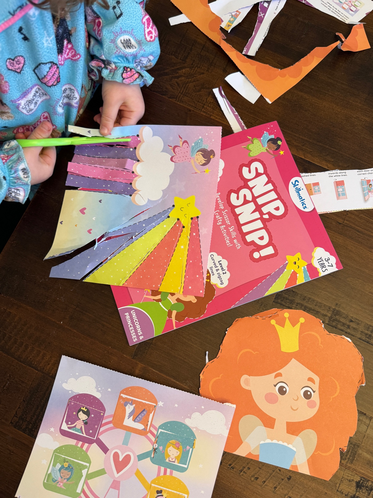 My preschooler and toddler loved this activity! Its so cute! Great for them to practice cutting with child safe scissors and glue  

#LTKkids #LTKfamily