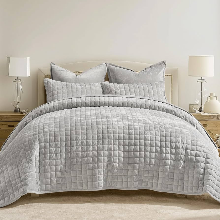RECYCO Luxury Velvet Quilt Set King Size Bedding Sets, Ultra Soft Velvet Comforter Set, Lightweig... | Amazon (US)