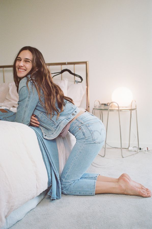 Levi’s Wedgie High-Waisted Jean – Montgomery Baked | Urban Outfitters (US and RoW)