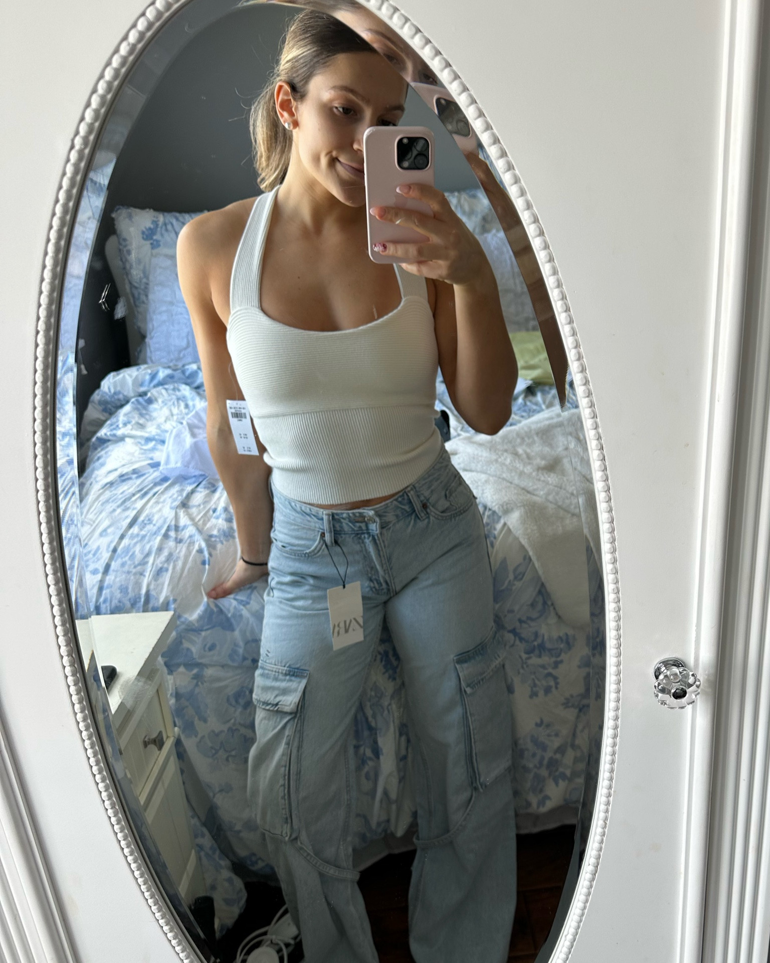 New top from Abercrombie and cargo jeans Freon Zara!! 

#LTKfit