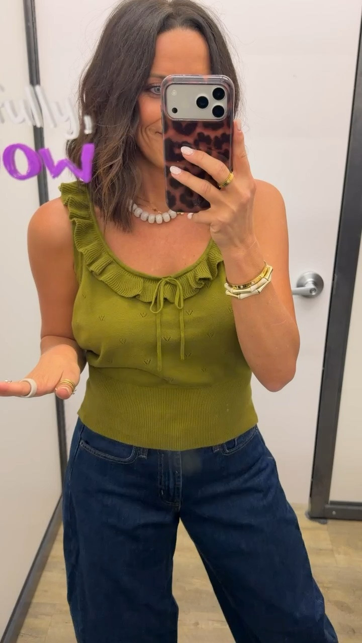 This olive green color is SO good 💚 such a pretty shade for transitioning into fall!

#OldNavy #OldNavyFinds #OliveGreen #FallFashion #AffordableFashion #LTKCreator