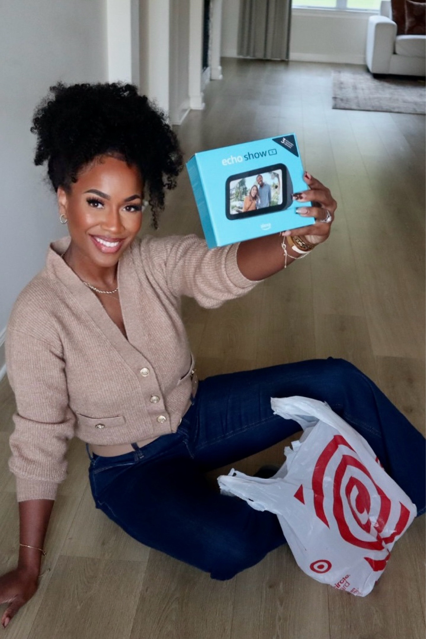 #ad Alexa “remind me to go to @Target” is my favorite thing to say 😆✨


Why didn’t anyone tell me how good the Amazon Echo Show 5 (3rd Gen) is🤍  with my family of 6 I need reminders set, favorite books & music, and a device to help my kids (and me 🤭) with their homework!

Or head over to @Target to get yours today

#TargetPartner #Target 

