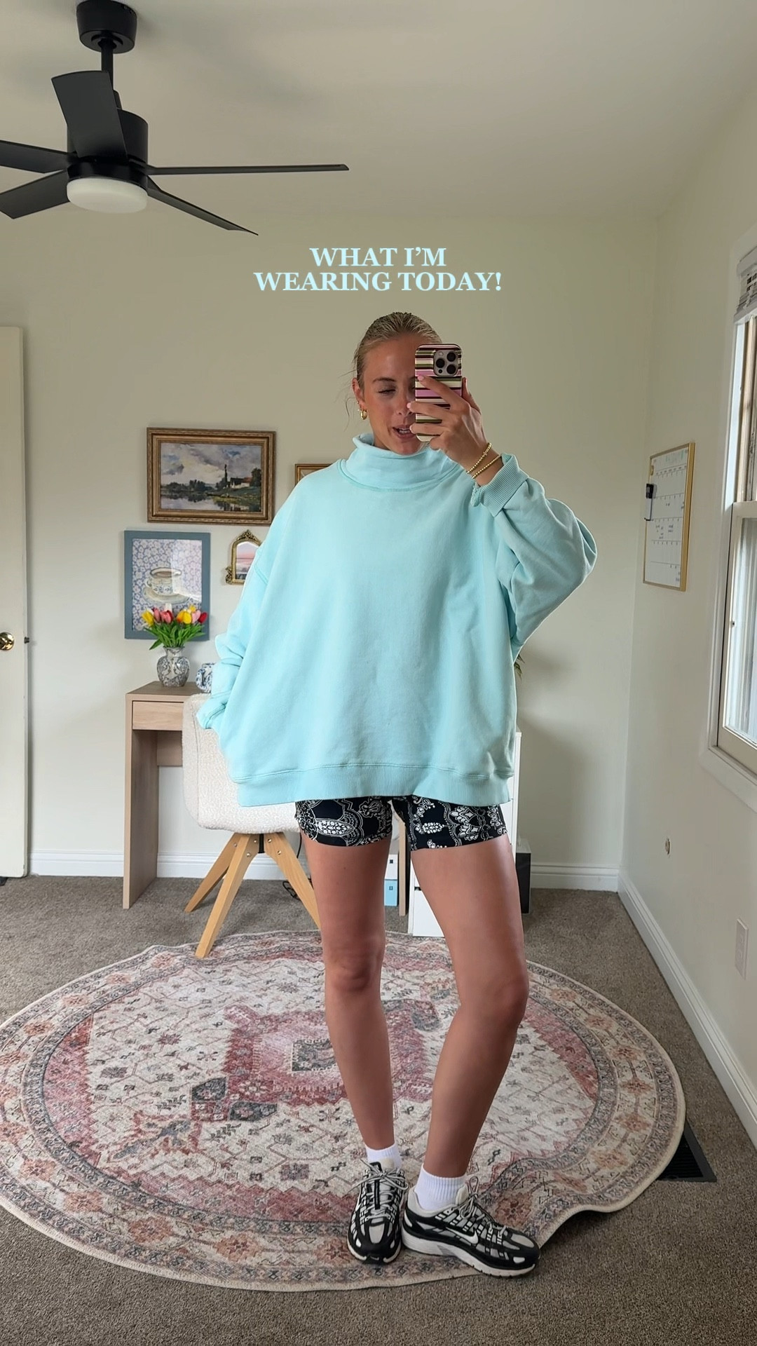 Smalls in both 🖤🩵🖤🩵

#LTKActive #LTKootd #LTKSeasonal