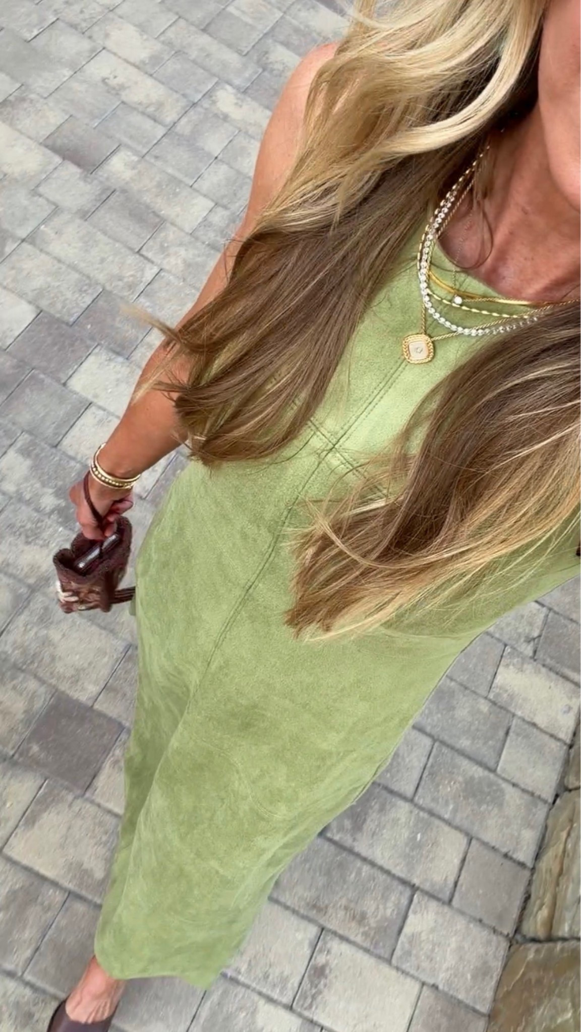 Still obsessed with this moss green dress!

Runs TTS, wearing a S
#LTKcon

#LTKootd #LTKgrwm