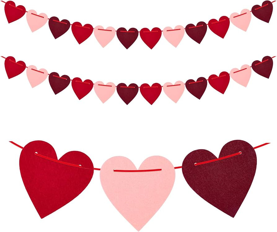 YASUOA 2 Pack Glittery Heart Banner, Red Pink Felt Heart Garland Banner Valentine's Day Banner fo... | Amazon (US)