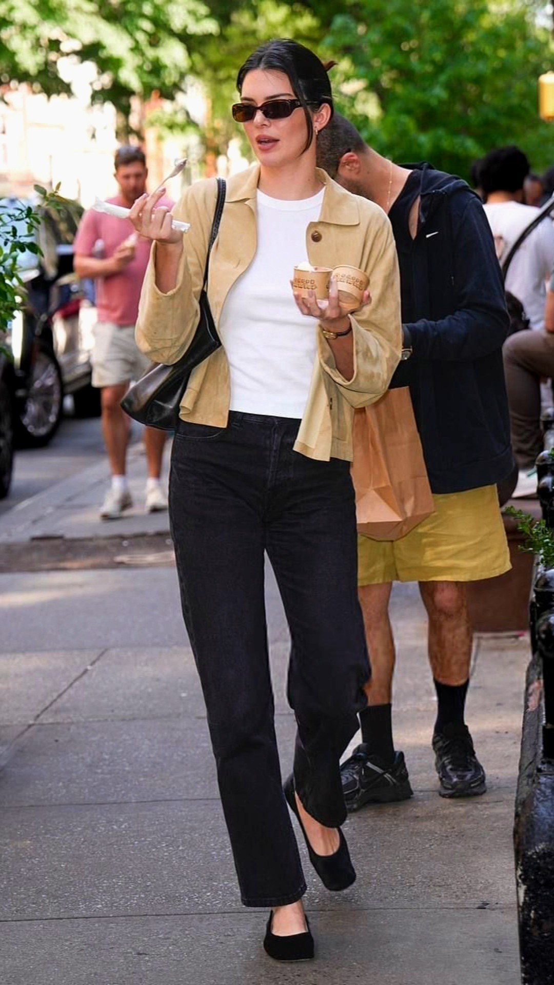 Pinterest outfits aren’t one-size-fits-all — they’re proportion formulas.

This look works because the base is simple: cropped jacket, tee, straight-leg jeans.
The difference is in the balance 👇

• Pear shape → add subtle shoulder structure to balance the hips
• Broader shoulders or fuller bust → add volume through the lower half
• Tummy-conscious → define the waist with a French tuck or belt

Same outfit. Different proportions.

That’s how you make trends work for your body shape — without changing your style.

Save this for outfit proportions 🤍

Kendall Jenner outfits, how to dress for pear shape, how to dress for apple shape, rectangle body shape outfits, styling for fuller bust, proportion styling tips, stylist tips, Sezane Mia suede jacket. Levi’s baggy barrel jeans, Agolde straight leg jeans 

#LTKuk #LTKspring #LTKstyletip