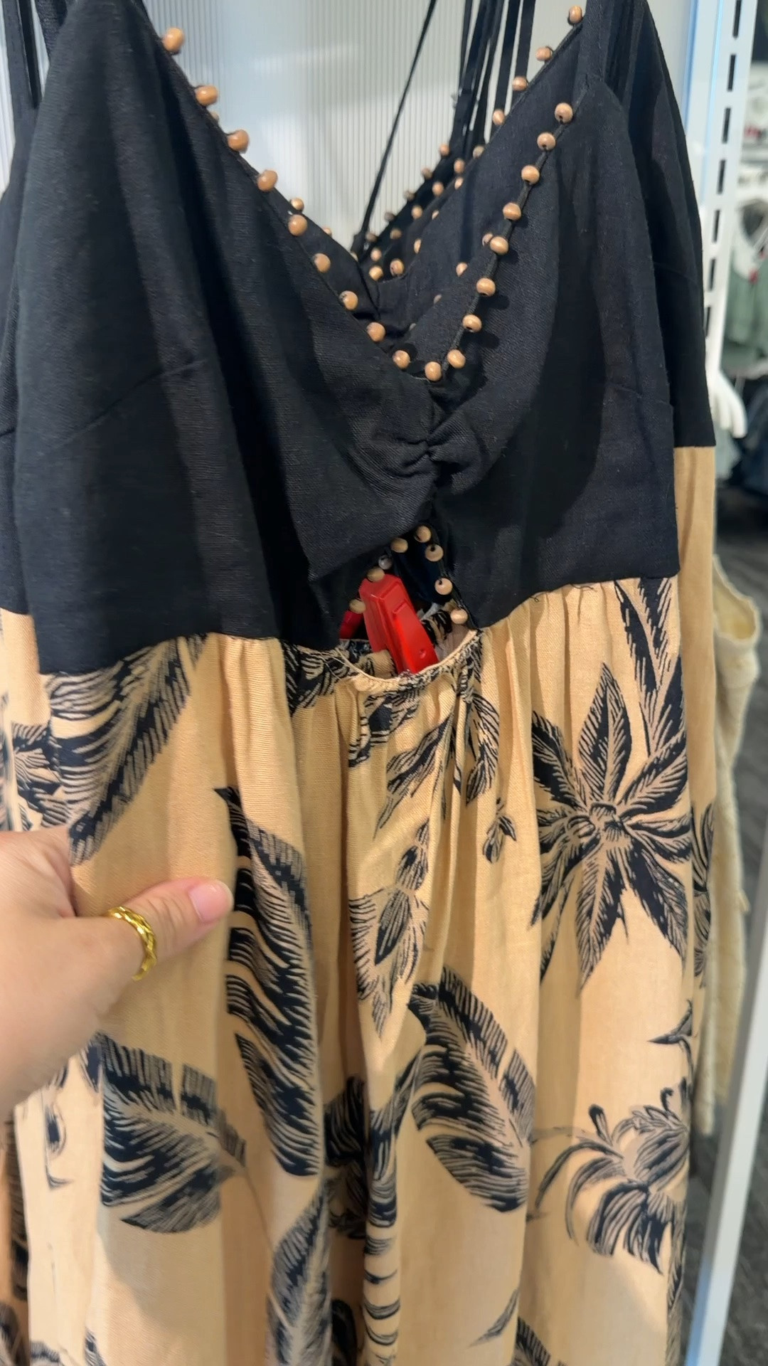 This A New Day dress from Target is giving effortless vacation style 🤎✨

The tropical print, flowy fit, and neutral black + tan colors make it perfect for summer dinners, beach vacations, resort outfits, brunch dates, and warm weather nights.

Perfect for:
• Target dresses
• vacation outfits
• tropical print dresses
• resort wear
• summer fashion finds
• flowy maxi dresses
• neutral outfit ideas
• beach dinner outfits
• affordable Target style

This looks SO much more expensive than it is 👏🏼

#LTKgrwm #LTKootd #LTKSeasonal