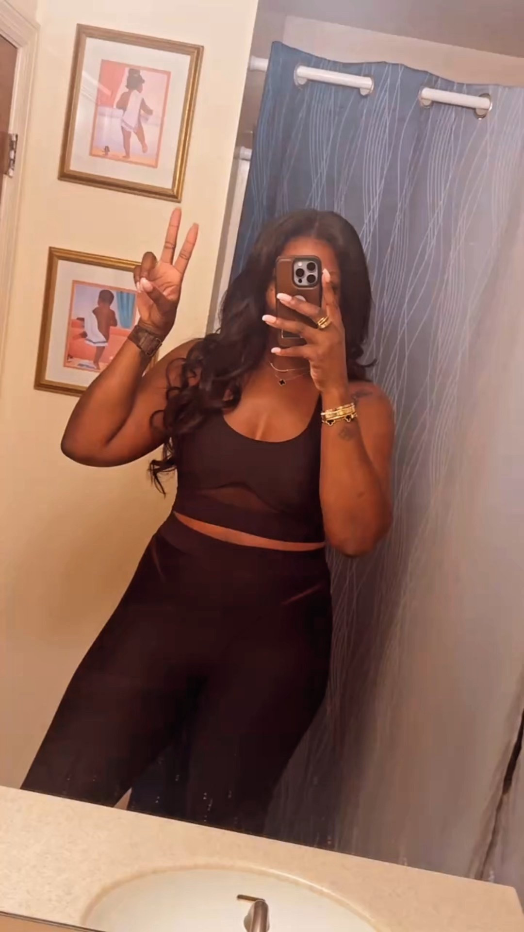 🖤🖤🖤

#LTKActive #LTKStyleTip #LTKTravel