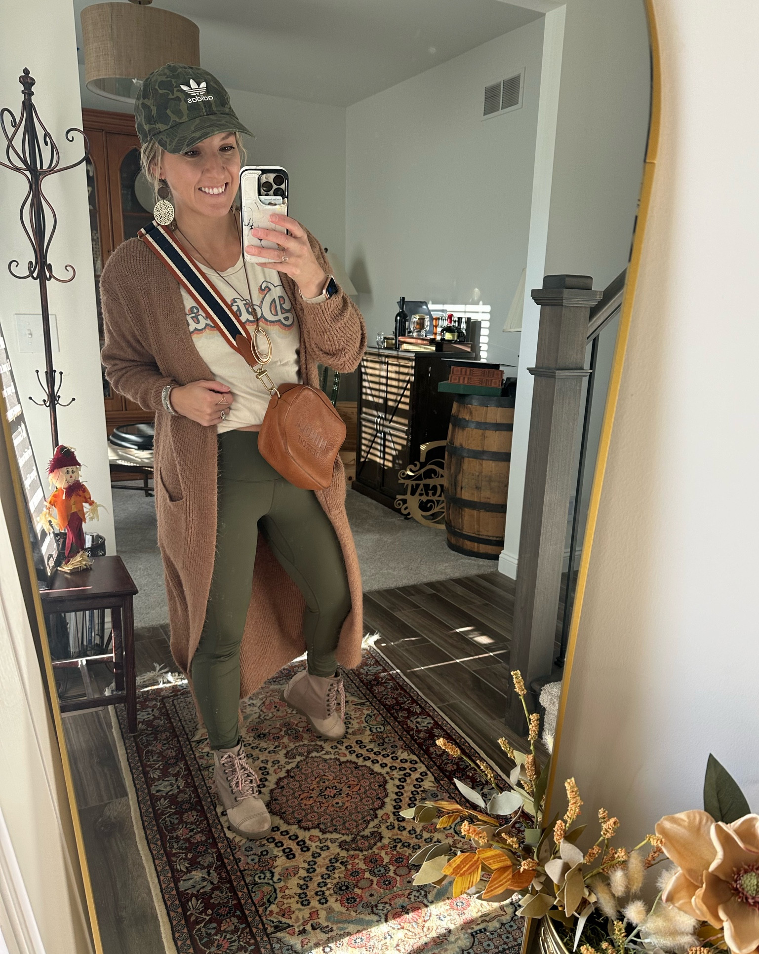 Todays #ootd took 10 minutes to put together! These leggings are the best for working out, going out or just hanging out! 

#LTKstyletip #LTKfitness #LTKfindsunder50