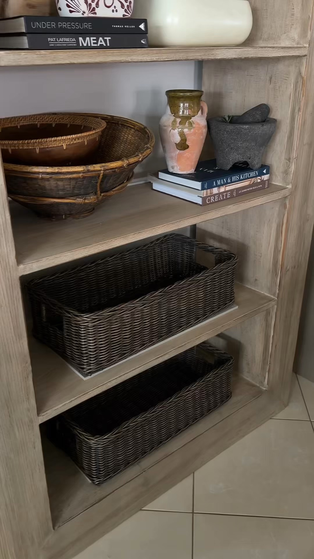 Luxury meets function 🤎 These artisan-inspired baskets are the perfect way to add beautiful texture and stylish storage to your home. Use them on open shelves, in the living room, bedroom, bathroom, or anywhere you need a little extra organization without sacrificing your aesthetic. ✨

#AmazonHomeFinds #AmazonHome #HomeDecorFinds #HomeOrganization #StylishStorage #StorageSolutions #LuxuryHomeDecor #ArtisanHomeDecor #ShelfStyling #HomeDecorInspo #AmazonFinds #NeutralHomeDecor

#LTKHome