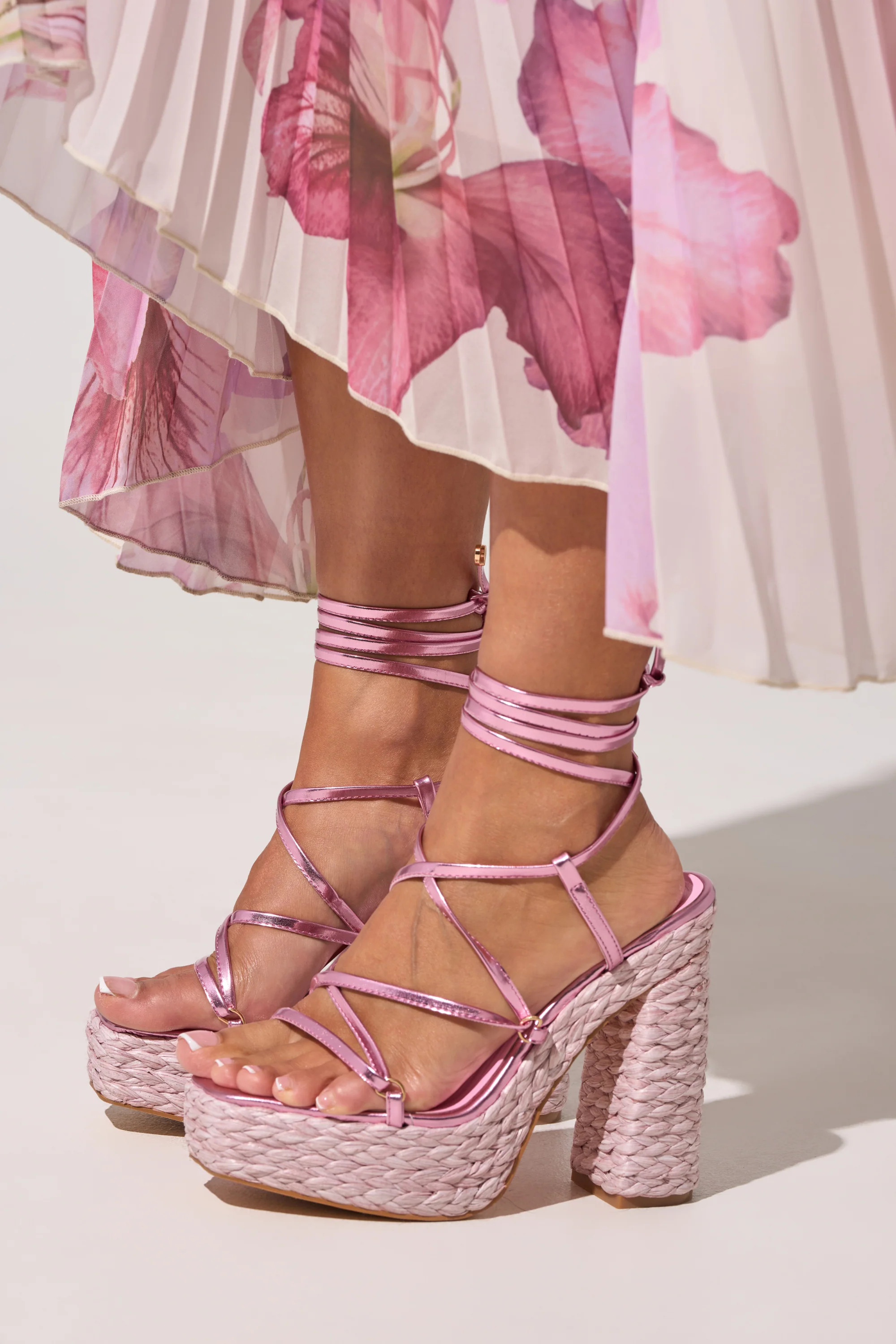 AKIRA GOLD ZAIDEE PINK PLATFORM RAFFIA LACE UP SANDAL | AKIRA
