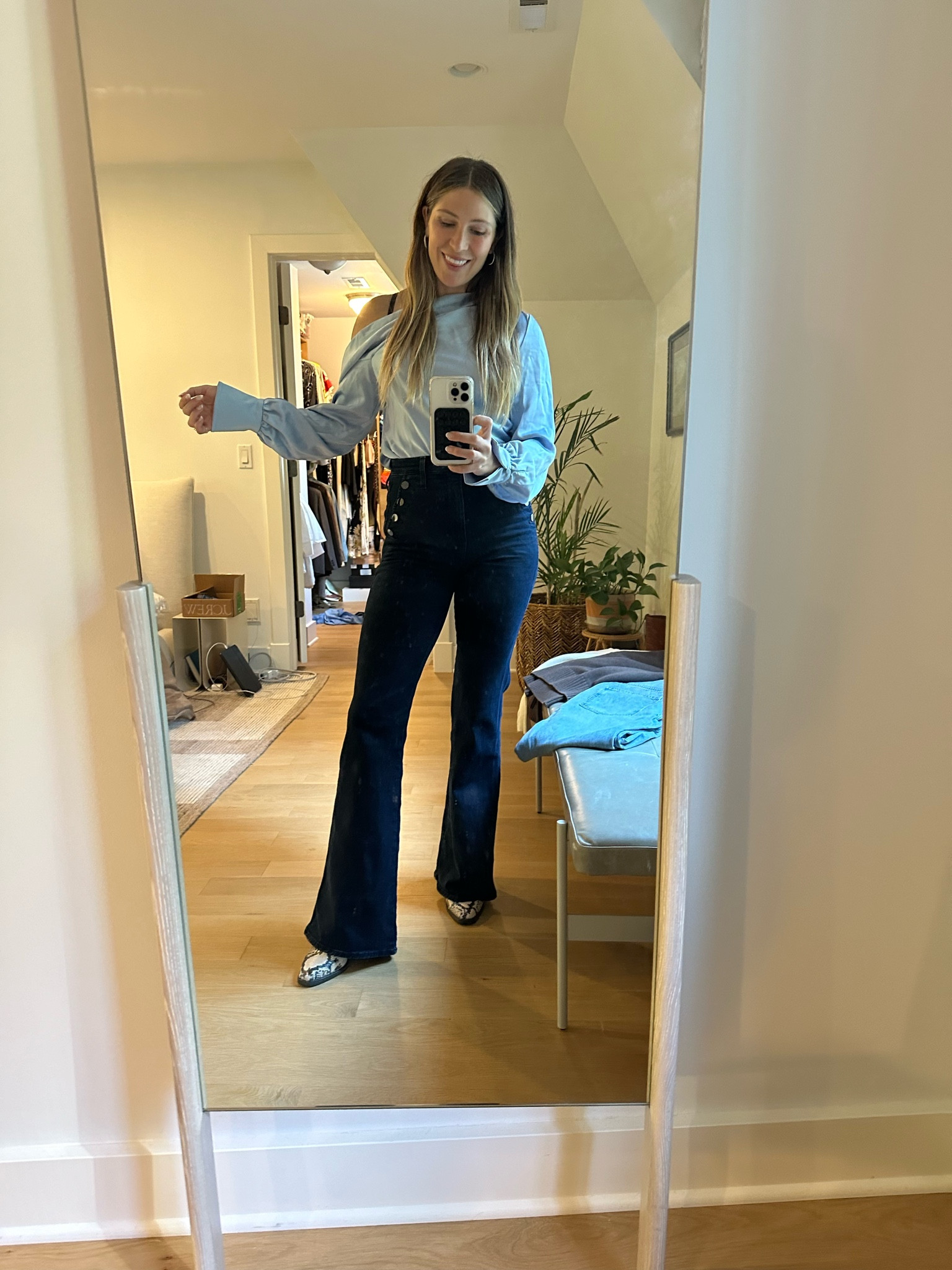 My favorite blouse this fall to dress up any outfit! 