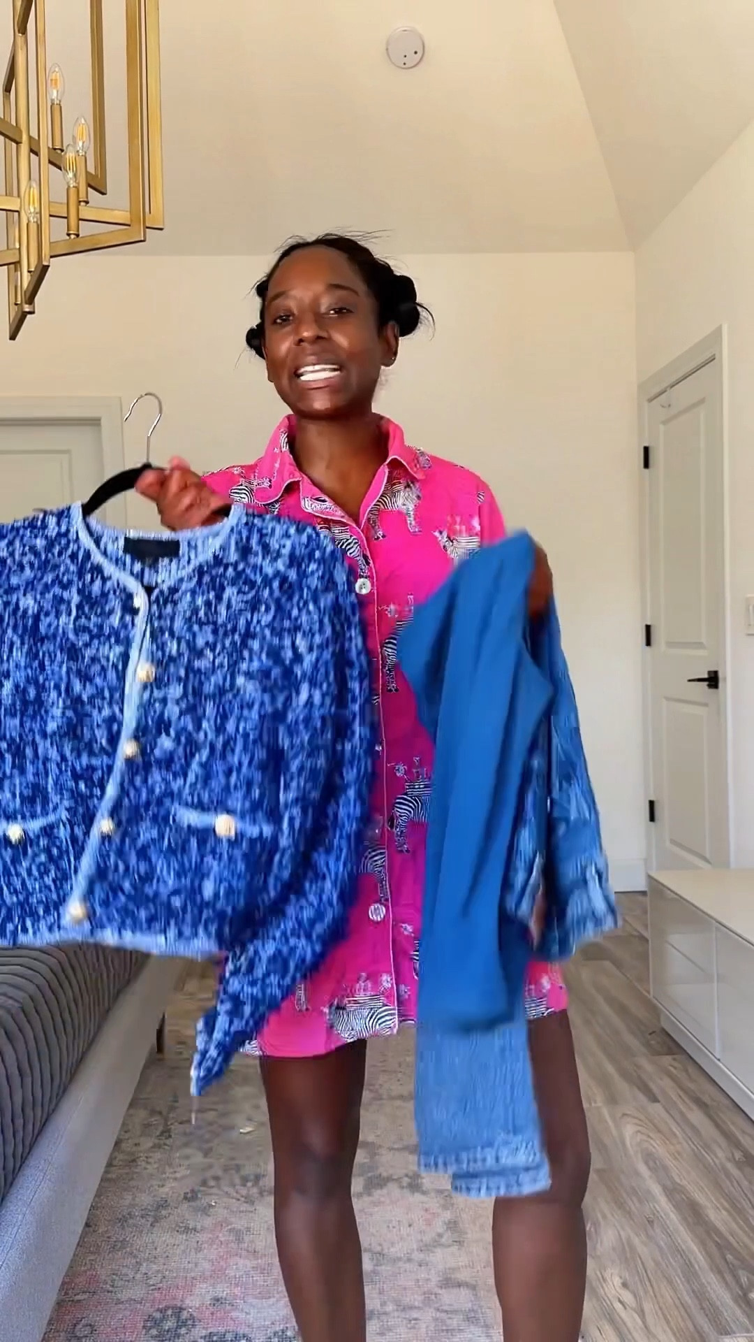 Episode 8! Denim + cardigan 🤍
One thing I realize time and time again. If you can only splurge on ONE item, make it a pair of jeans girlfriend! 

Sweater: @zara
Denim: @zara
Shoes: @shopemersoncharles
