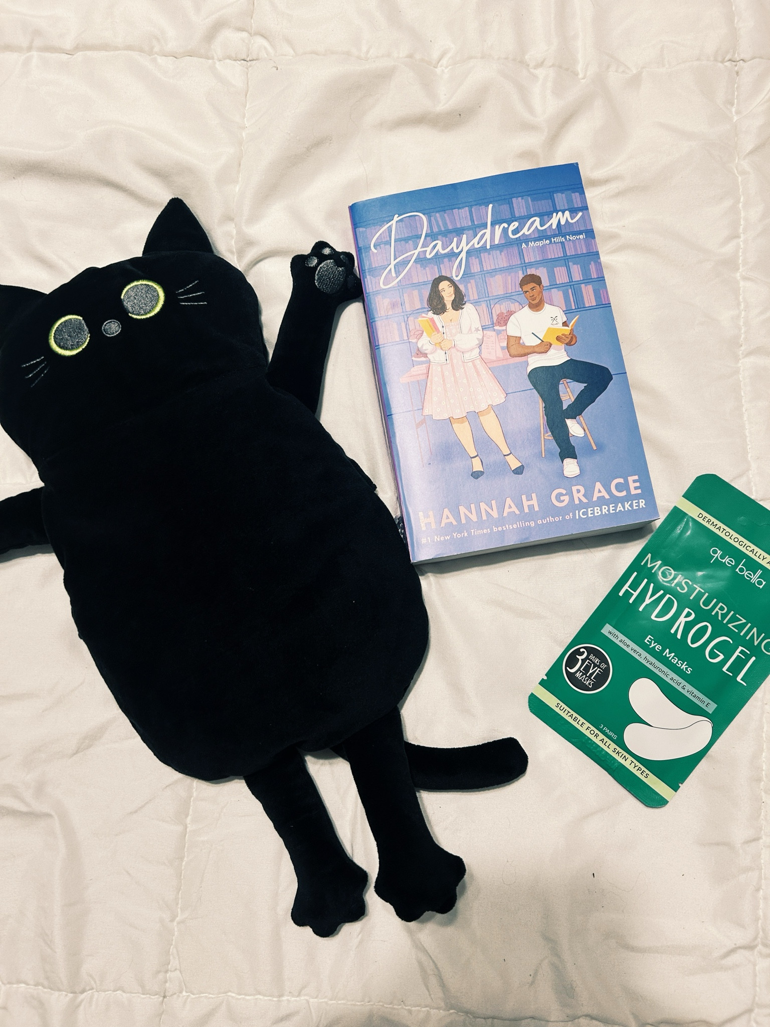 A nice night in! A book, eye mask, and a heating pad. Nothing better than some self care 🫶🏻

#LTKMostLoved #LTKGiftGuide #LTKWatchNow