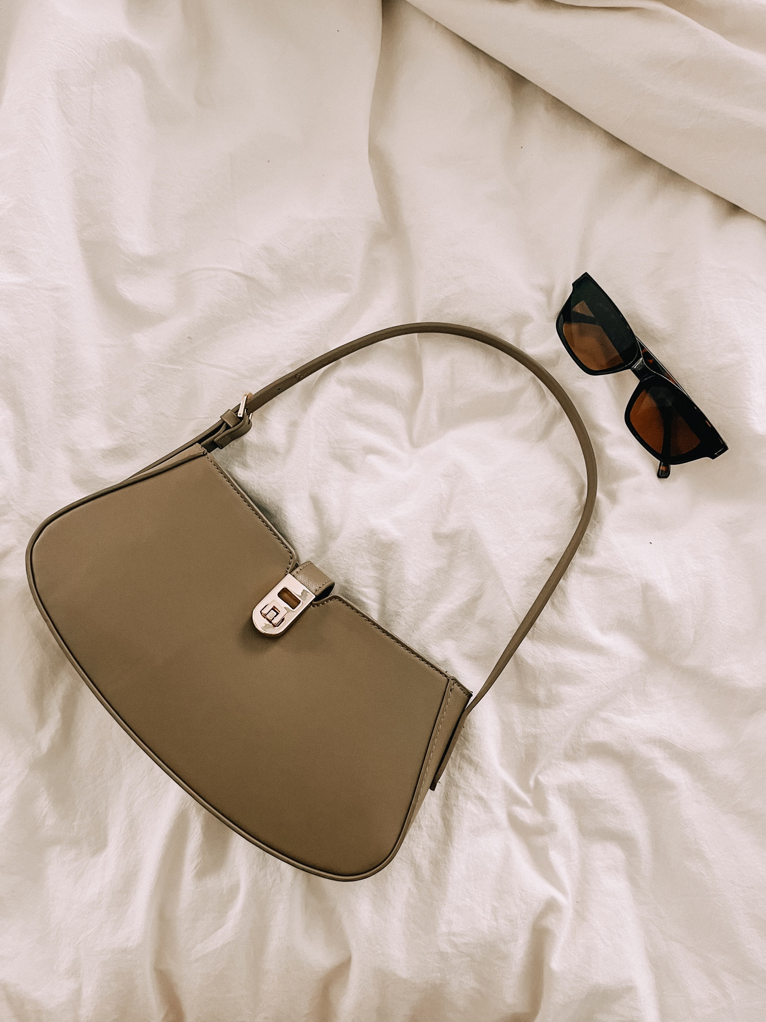 Favorite purse & sunglasses combo 

#LTKSeasonal #LTKStyleTip #LTKU