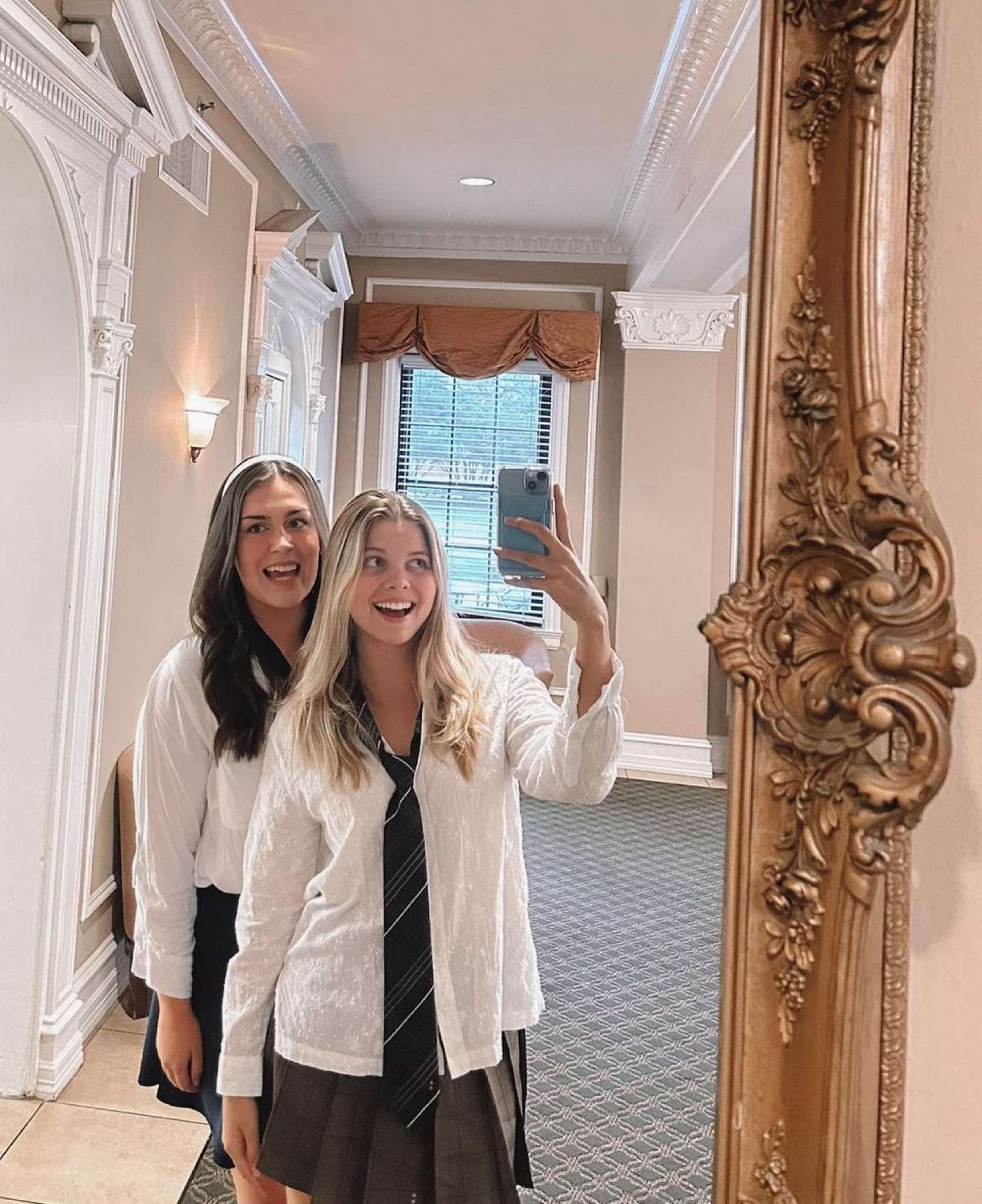 Blair and Serena Gossip Girl Halloween costume! 🌃🍎🚕 Super inexpensive to do- all outfit pieces found on Amazon! #halloweencostume #gossipgirl #preppystyle

#LTKFindsUnder50 #LTKSeasonal