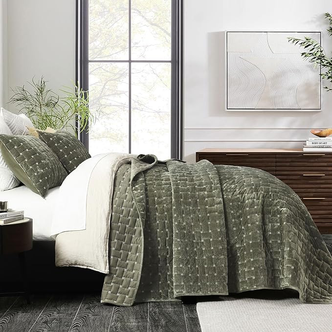 Grassix Velvet Quilt King Size - Luxe Olive Green Quilt Set, Lightweight Velvet Comforter Soft, G... | Amazon (US)