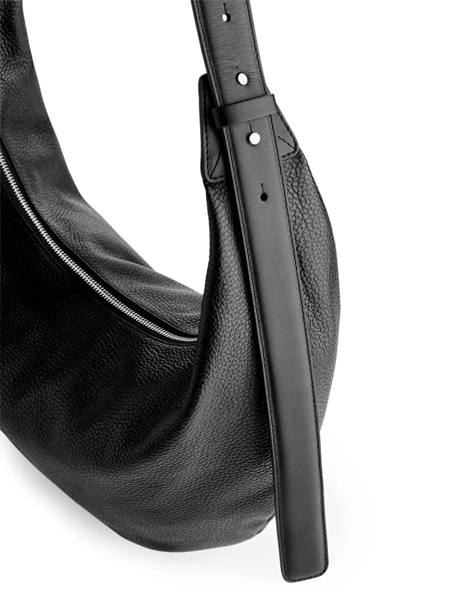 Curved Leather Bag | ARKET (US&UK)