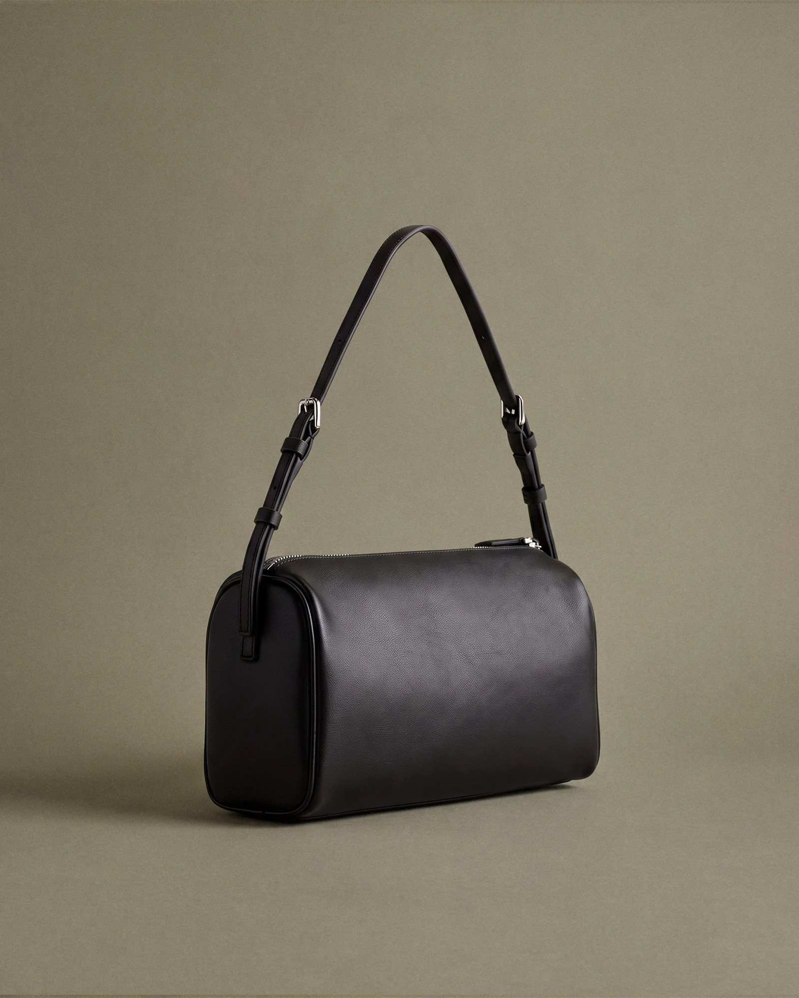 Quince | Women's Rio Mini Shoulder Bag in Black, Italian Leather | Quince