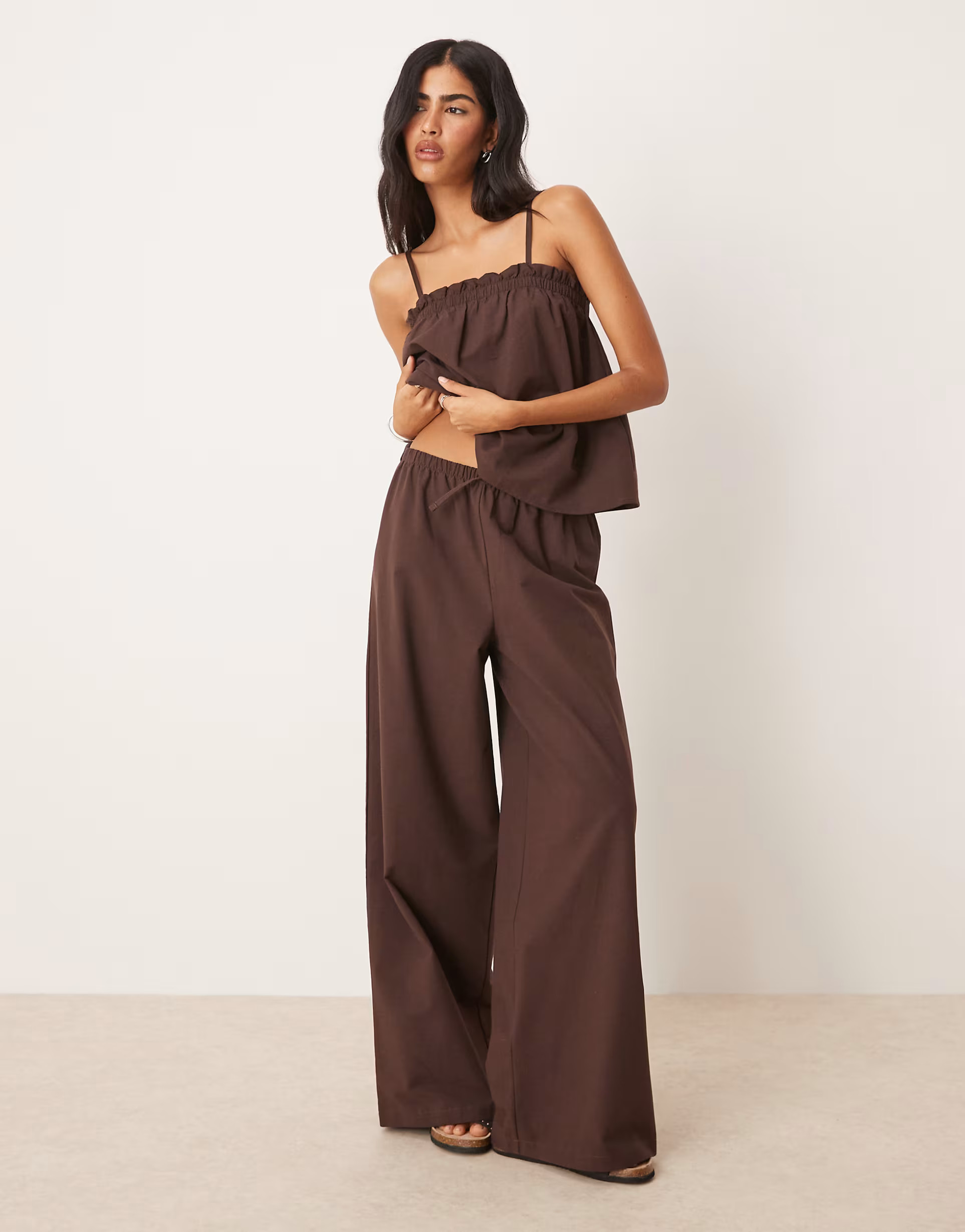 ASOS DESIGN linen blend wide leg pull on trouser in chocolate | ASOS (Global)