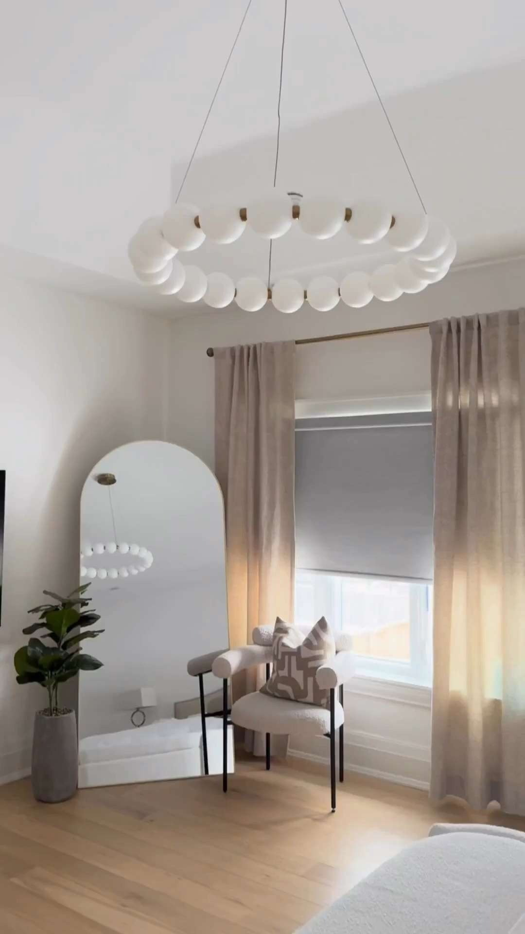 It’s time to give your home the refresh it deserves! 🏠✨ 

I am so excited to partner with @wayfaircanada for their Epic Spring Sale, happening now through March 2nd, 2026.

Whether you’re looking to swap out your lighting, grab that statement mirror, or finally snag some cozy new seating, now is the time to do it. You can save up to 70% off sitewide! ☁️🤍 

 #WayfairCAPartner #WayfairCAHome