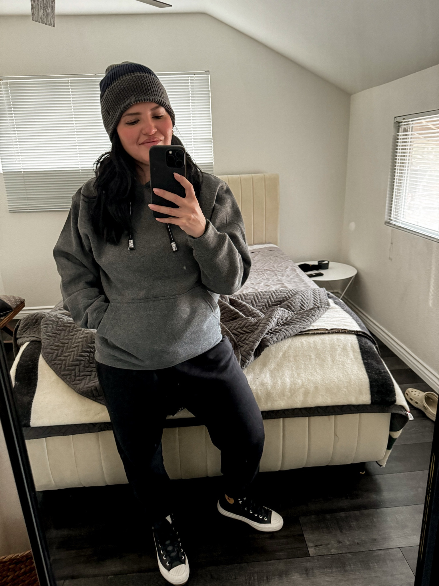 Hoodie & beanie weather 

#LTKShoeCrush #LTKFindsUnder50 #LTKStyleTip