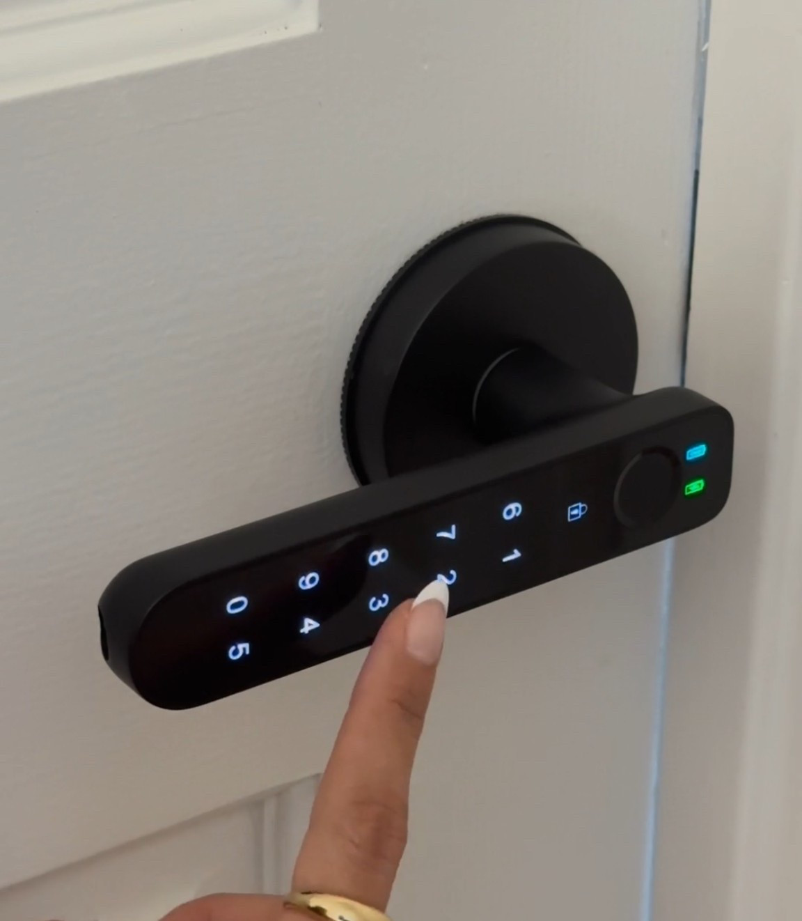 Scroll to shop!! Follow for more!!! Xo! ✨

#LTKGiftGuide #LTKFindsUnder100 #LTKHoliday