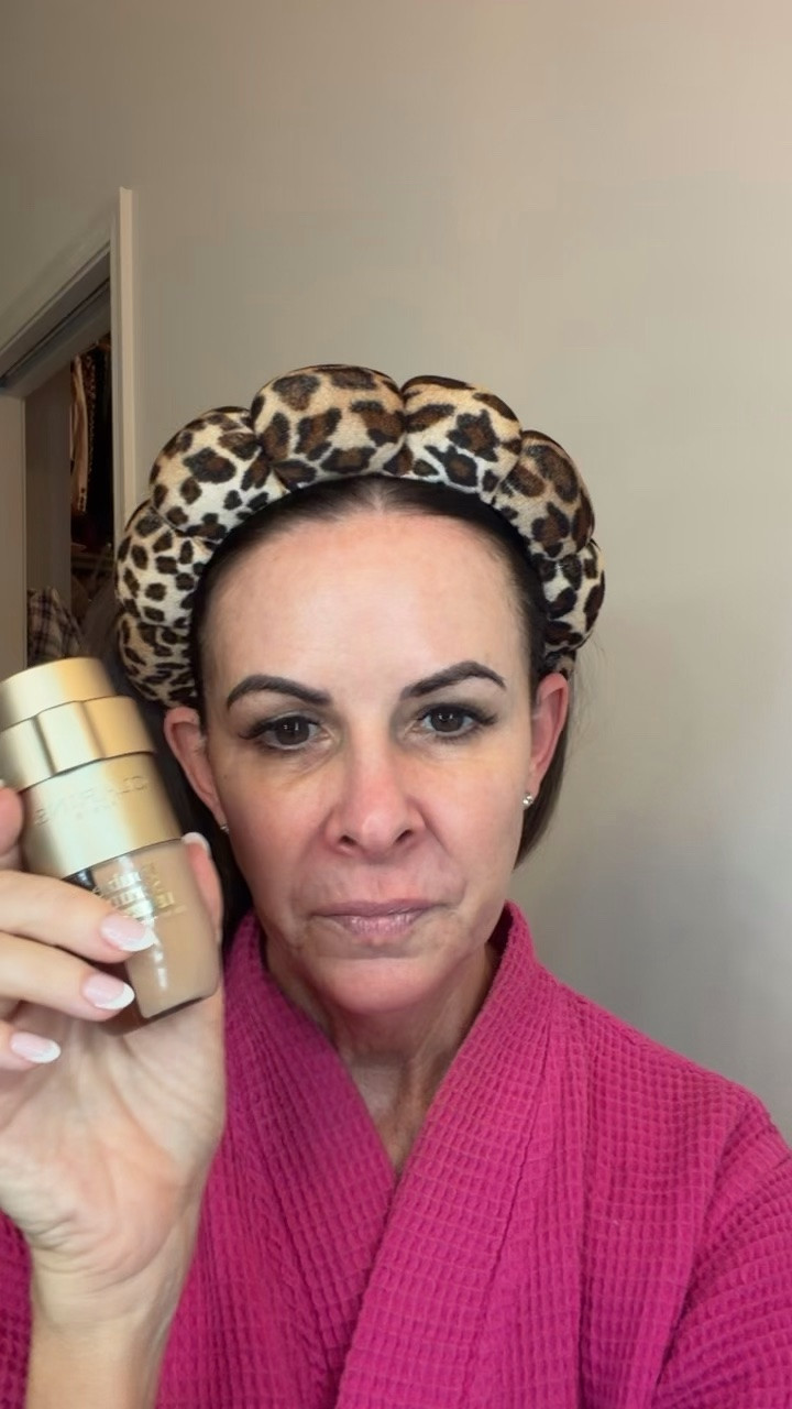 New Clarins serum foundation 🤍

A beautiful, lightweight foundation that gives skin a fresh, natural finish without looking heavy. I’m loving how it evens out my complexion while still letting my skin look like skin.

Perfect for everyday makeup and a little extra glow.

#Clarins #SerumFoundation #MatureSkinMakeup #BeautyFinds

#LTKBeauty #LTKOver40 #LTKSaleAlert #LTKBeauty