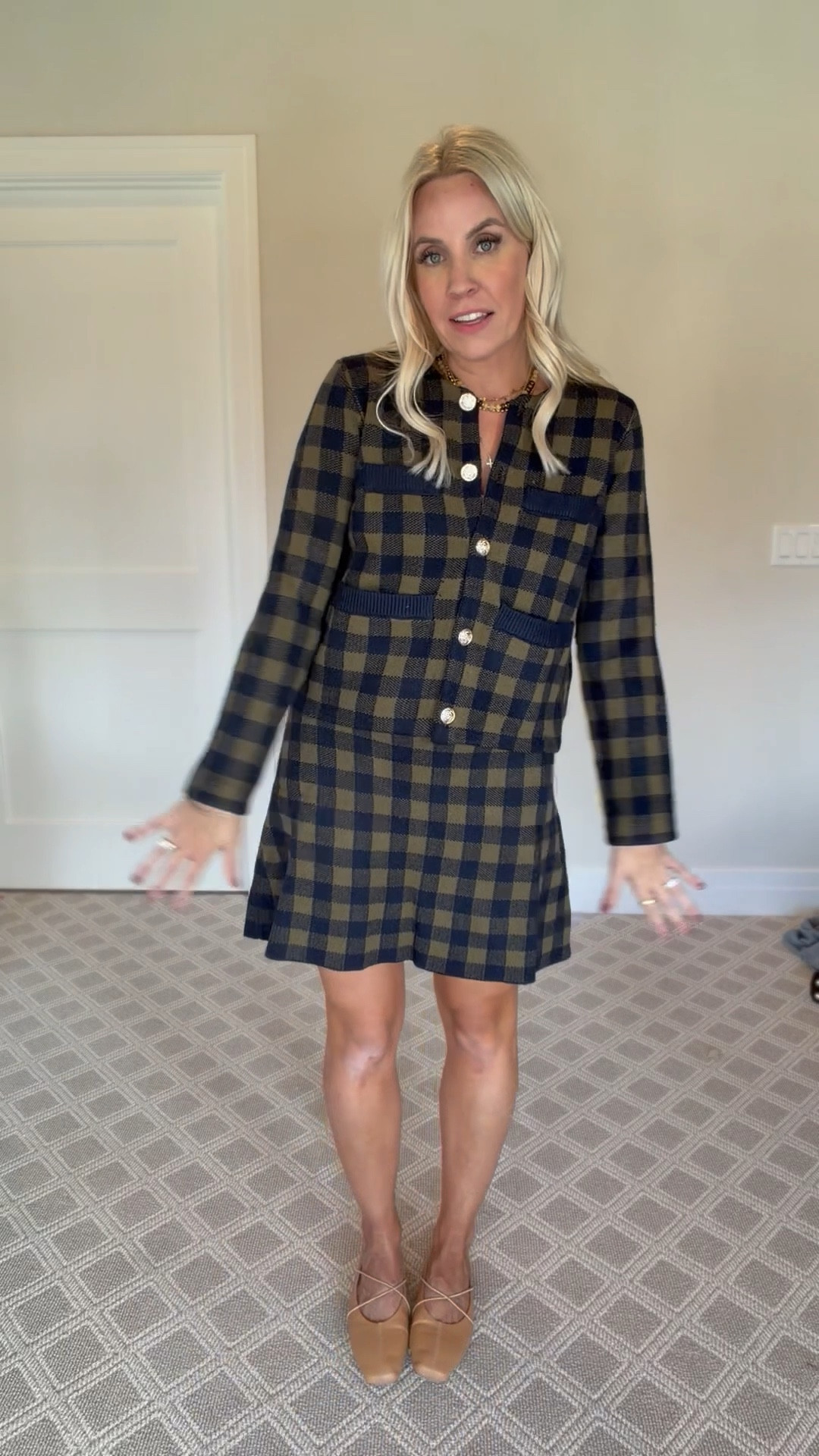 This set looks like it could be designer but it’s Walmart! 

#LTKFindsUnder50 #LTKStyleTip #LTKFindsUnder100