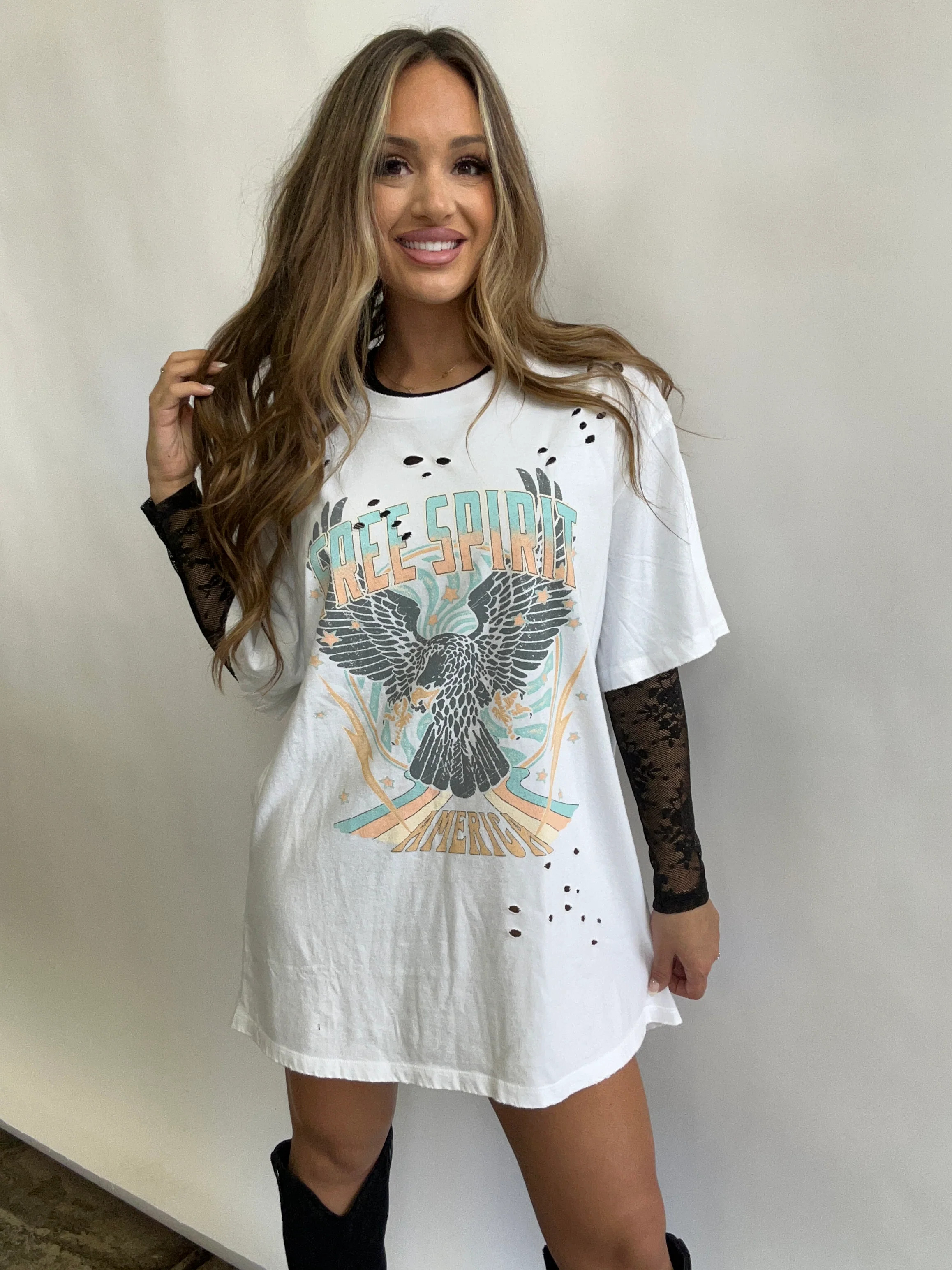 Free Spirit Vintage Graphic Tee | Willow Boutique