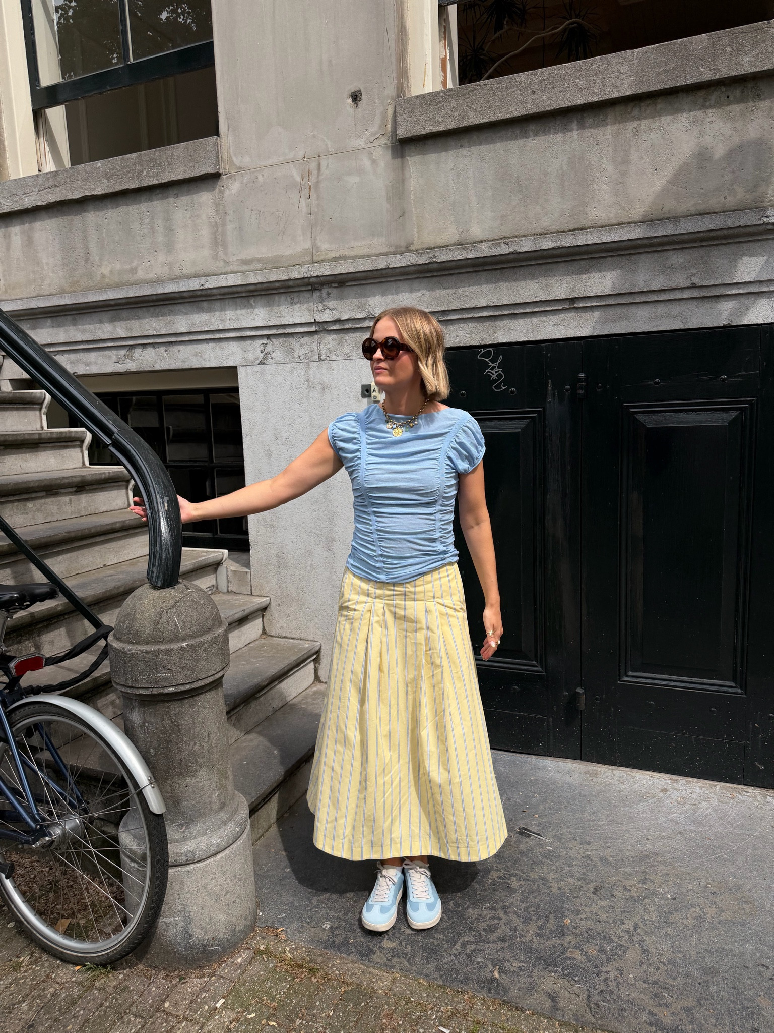 Colourful outfit inspo 

I’m a UK10/EU38 and 171cm talll